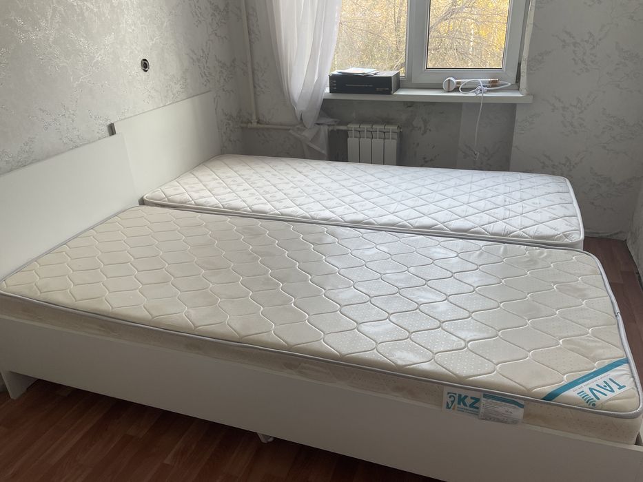 срочно продам 4 кровати