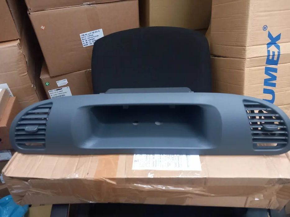 Grila sprinter grila aerisire noua preț per bucata 225lei partea sofer