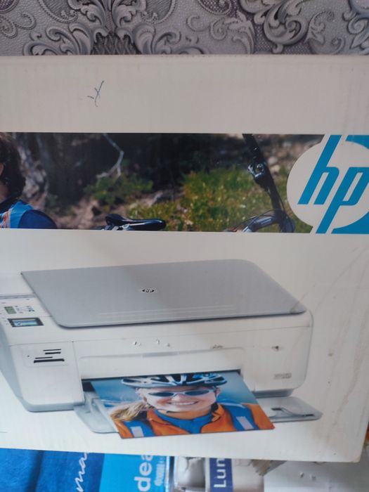 Принтер hp почти новый
