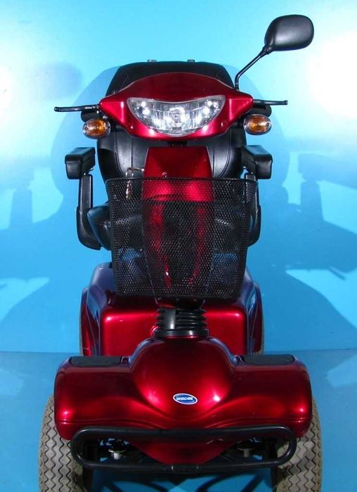 Scuter electric batrani/handicap Invacare Meteor - 15 km/h