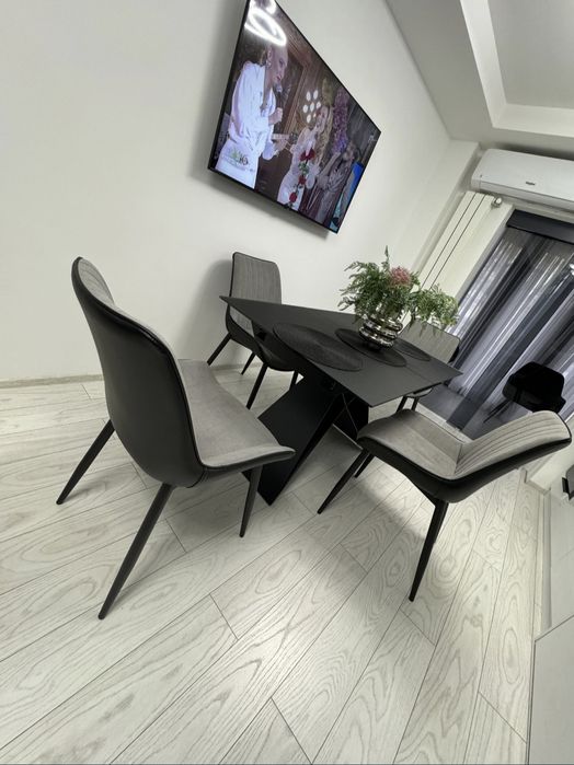 Masa extensibila + 4 scaune