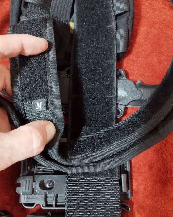 Curea tactica militara airsoft neagra cu accesorii