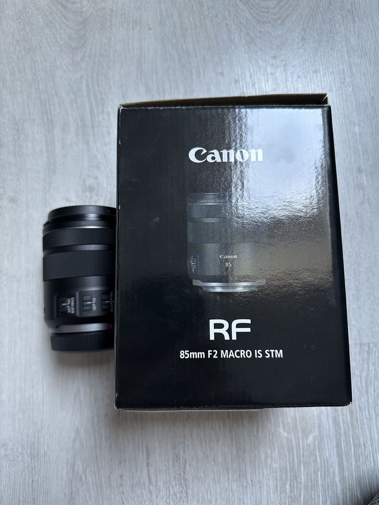 Canon RF 85mm 2.0 IS STM ca nou