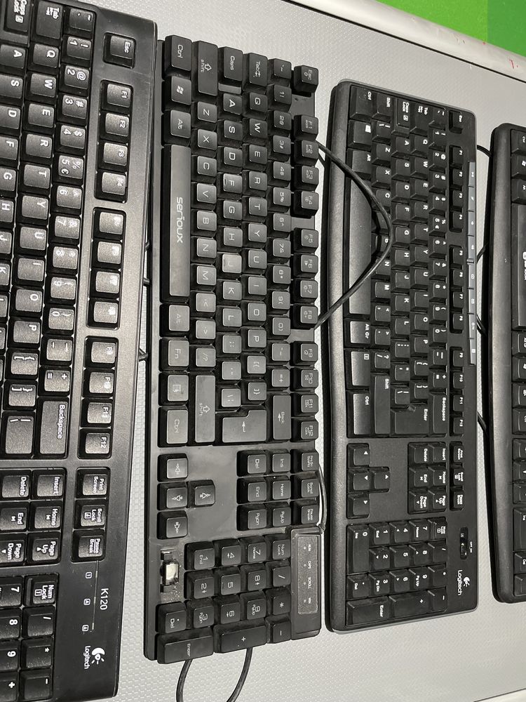 Vand 2 tastaturi, preturi in descriere