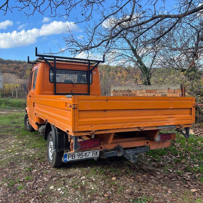 Mercedes-Benz 208 208D
Бордов Бус Mercedes-Benz 208D