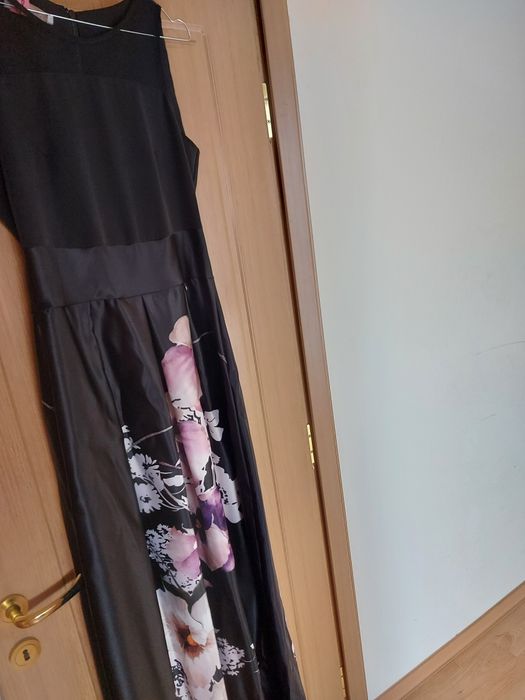 Rochie ocazie neagra cu flori