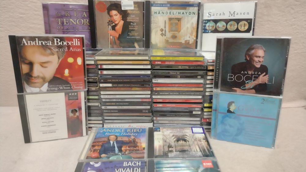 Peste 100 cd-uri, muzica clasica.