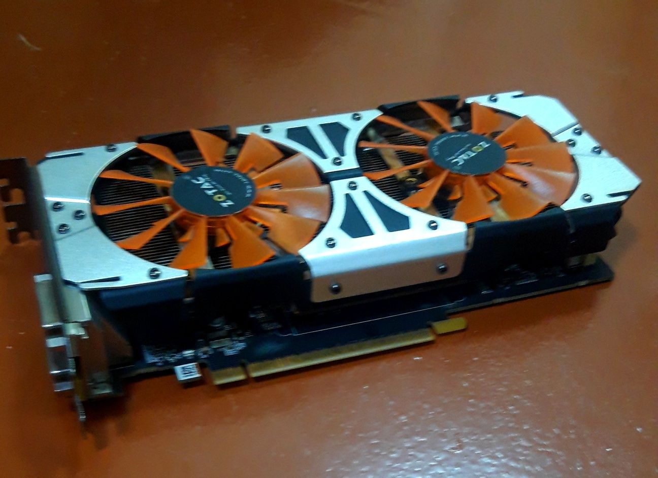 Продаётся видеокарта Gtx750 ti