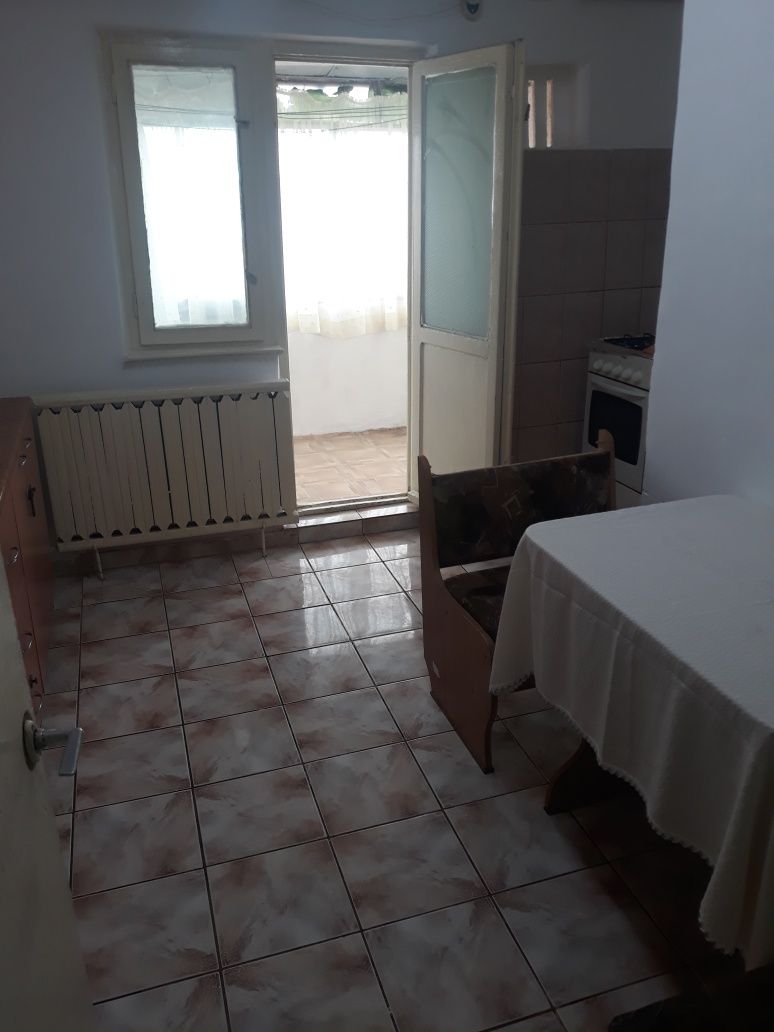 Inchiriez apartament 2 cam, Mircea cel Batran,Mehala, Cetății, Proprie