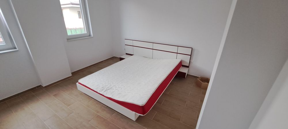 Vand pat de doua persoane 140x200