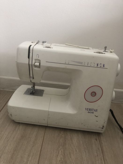 Продам швейную машинку Veritas 808