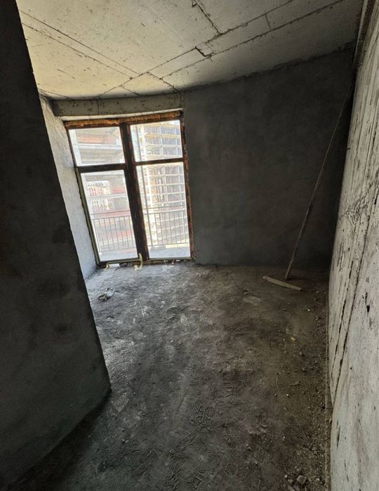 ЖК Solaris 3-х комнатная квартира , коробка, 78м2. Рядом с речкой.