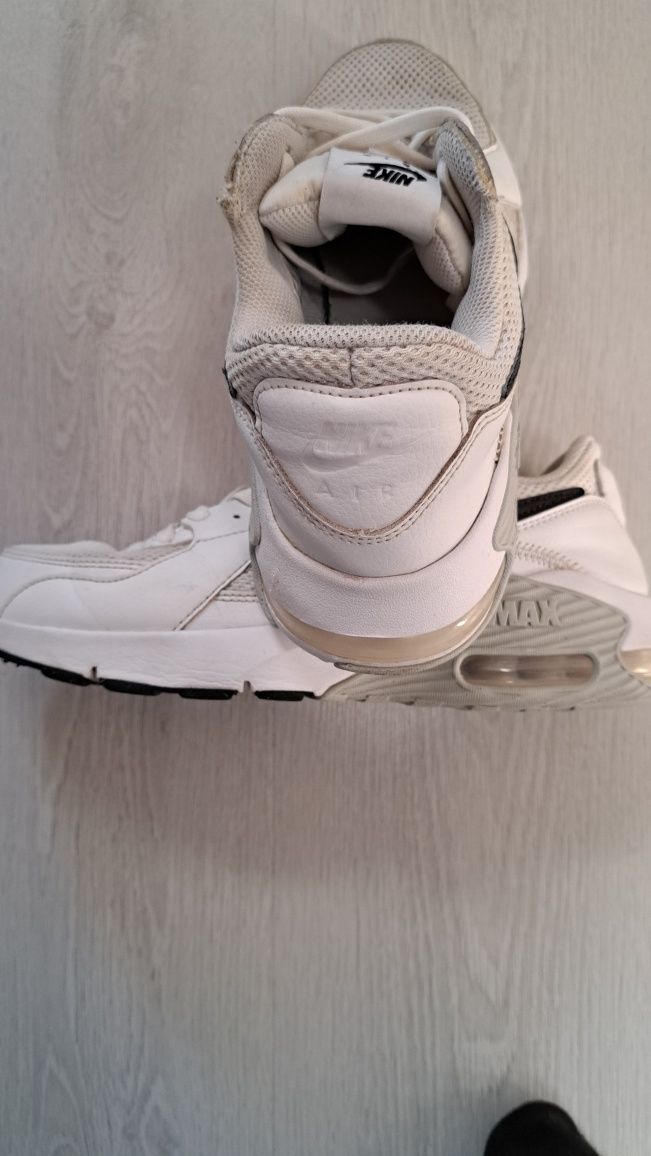 Vând adidasi Nike Air Max Excee mărimea 42,5