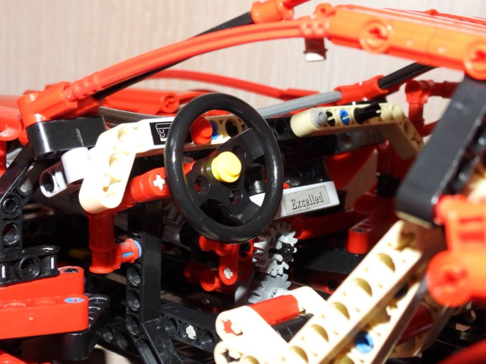 Copie Lego Technic 8145 Ferrari 599 GTB Fiorano ( FamousCar 3333)