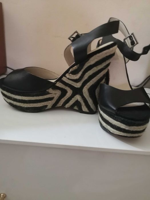 Sandale femei atractive cumodel pe toc in alb si negru