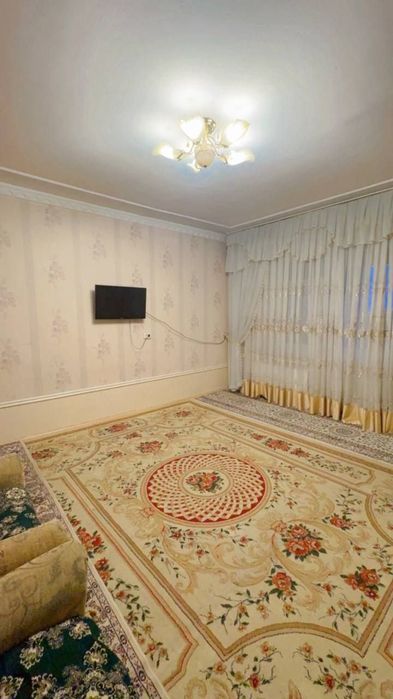 Kvartira sotiladi 2 xona Sebzorda remonti orta srochna azgina otiladi