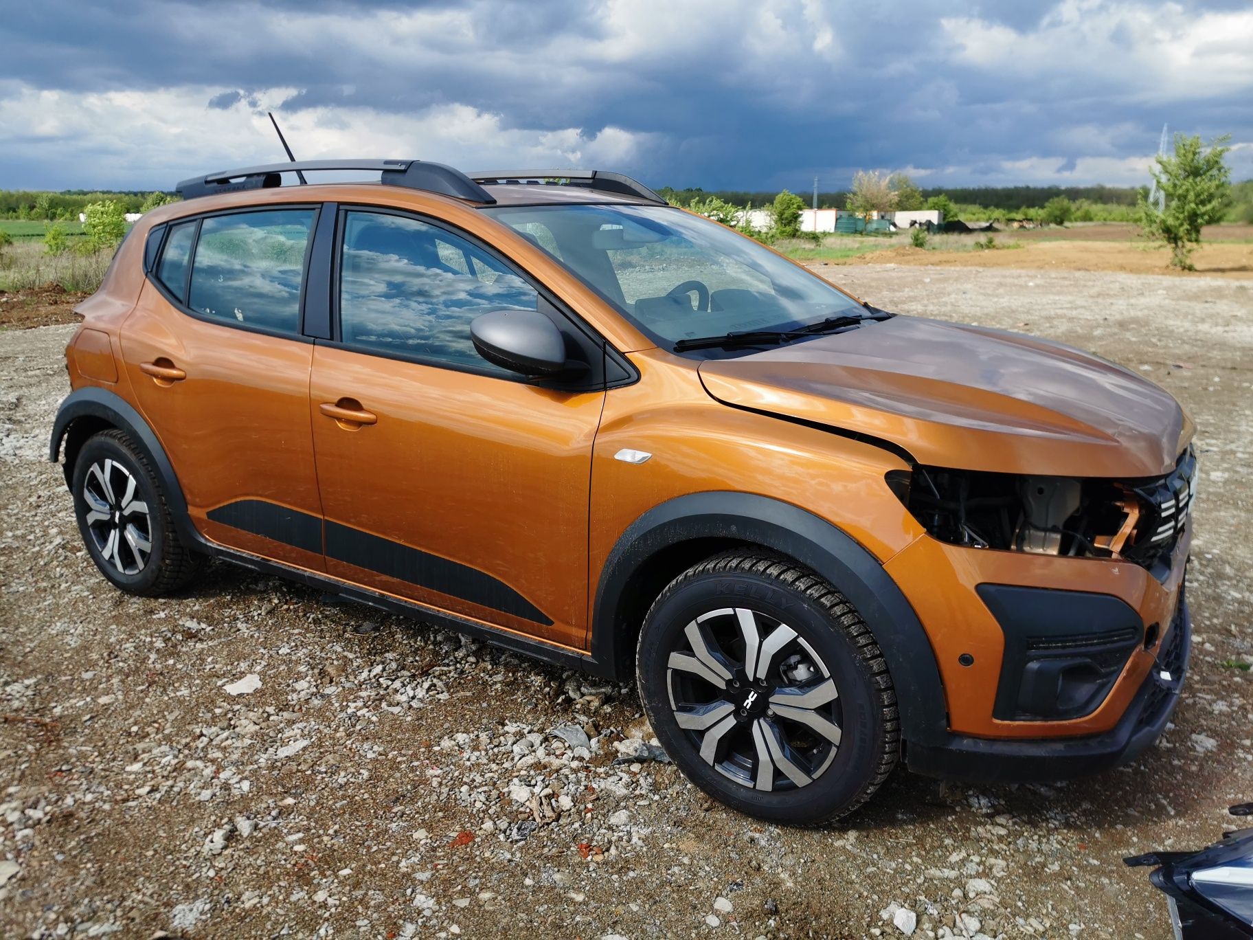 Dacia sandero stepway avariat 2023 1.0 tce gpl