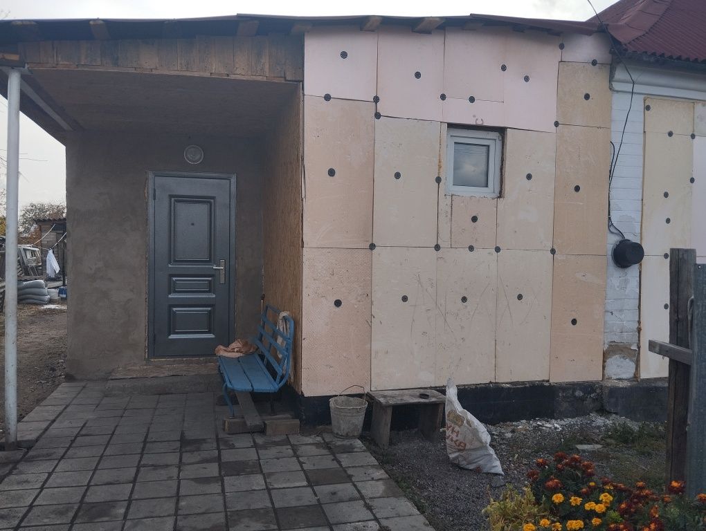 Продаётся дом на ЖБИ срочно