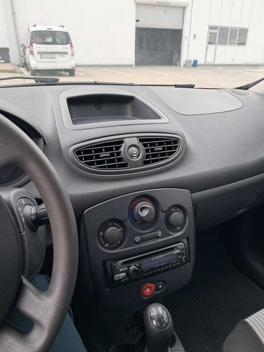 Renault Clio 3 2011 facelift unic Propietar