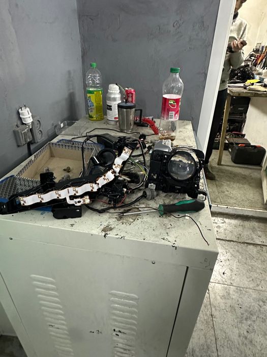 Полностью рабочая фара но без корпуса