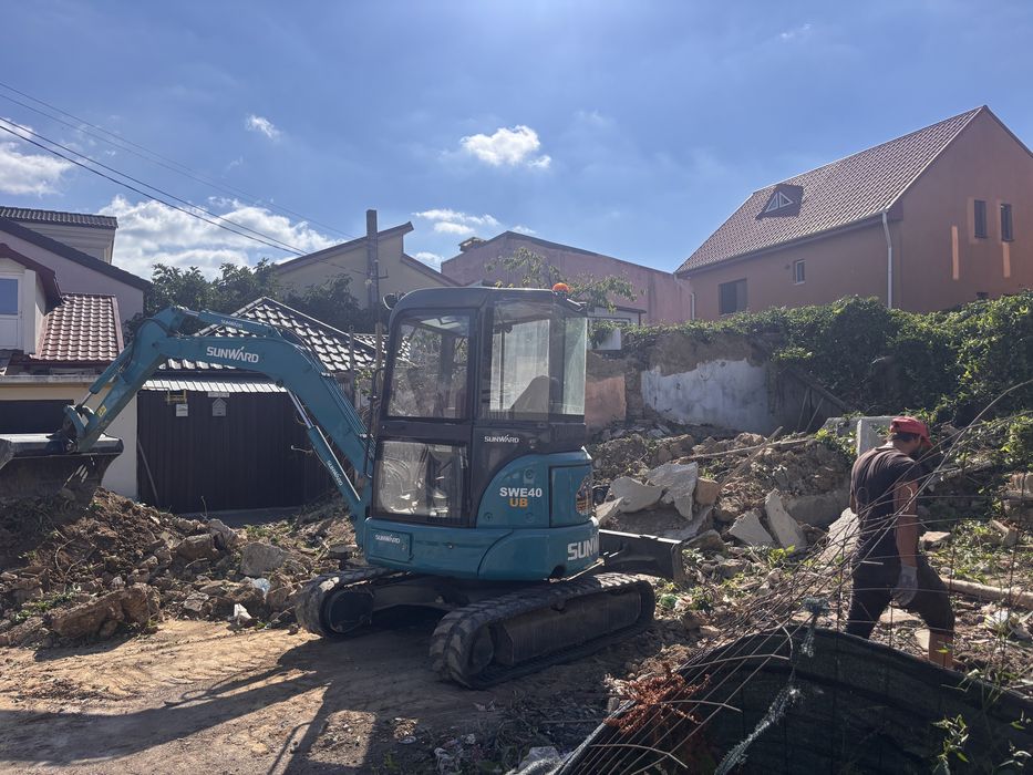 Miniexcavator  si  basculanta 5 tone de inchiriat