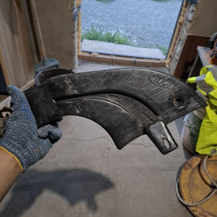 Продам Воздуховод отопителя Lada