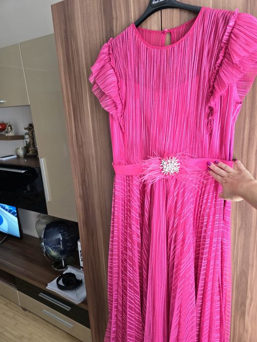 Vand rochie marimea 42
