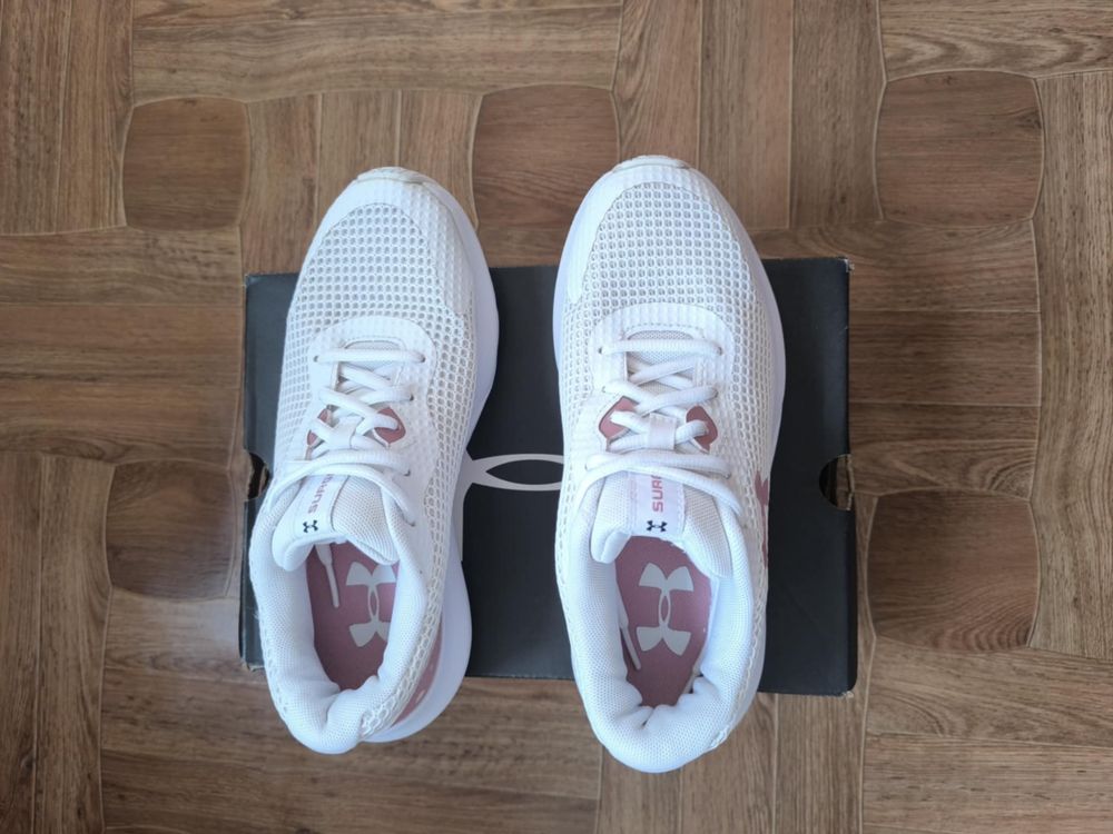 Дамски маратонки Under Armour