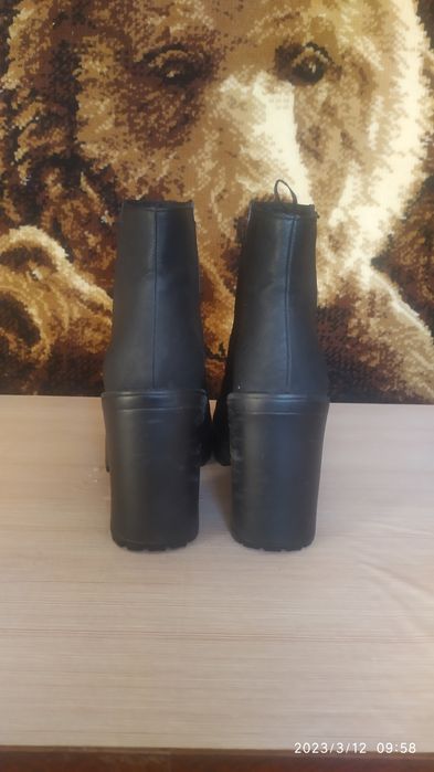 Продам ботинки весенне-осенние