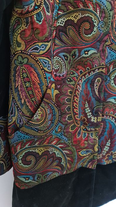 Pardesiu de catifea și brocart