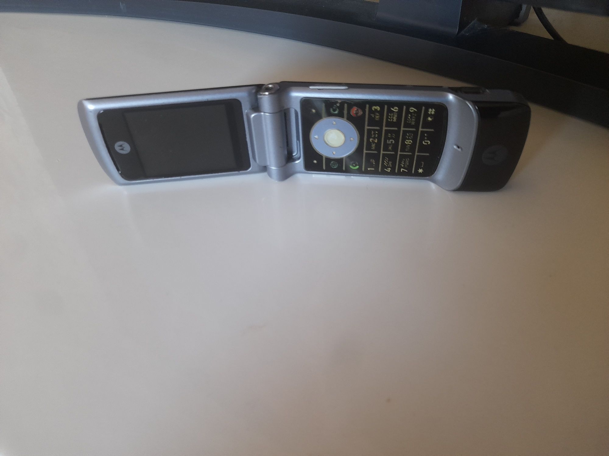 Motorola krzr  k1 / матарола krzr k1 телефон