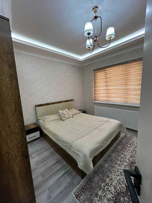 СРОЧНО !! Продается квартира в Яшнабаде 2/8/8 ( 70 кв/м ) Новостройка