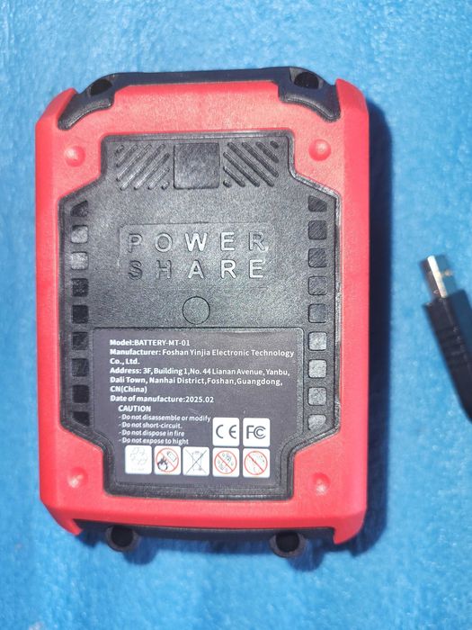 baterie/ acumulator 18 volti - 3 Ah - compatibila cu MT-01
