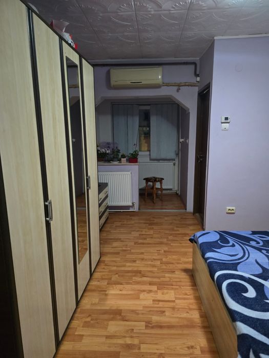 Vand garsoniera zona hcc, etaj 2