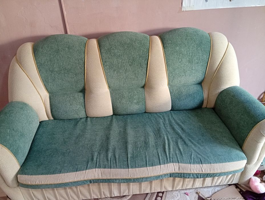 Продам диван и комод