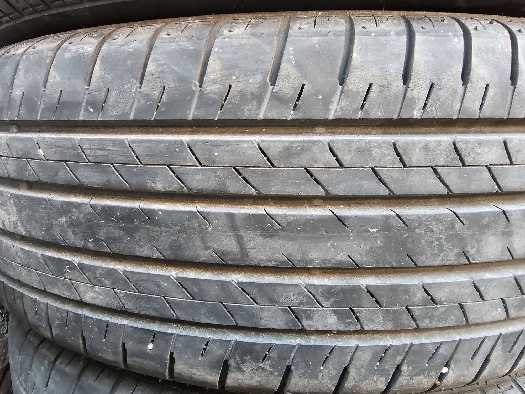 Гуми BRIDGESTONE  летни 225/60 R18