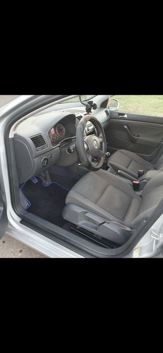 Vând golf 5 1.9 TDI
