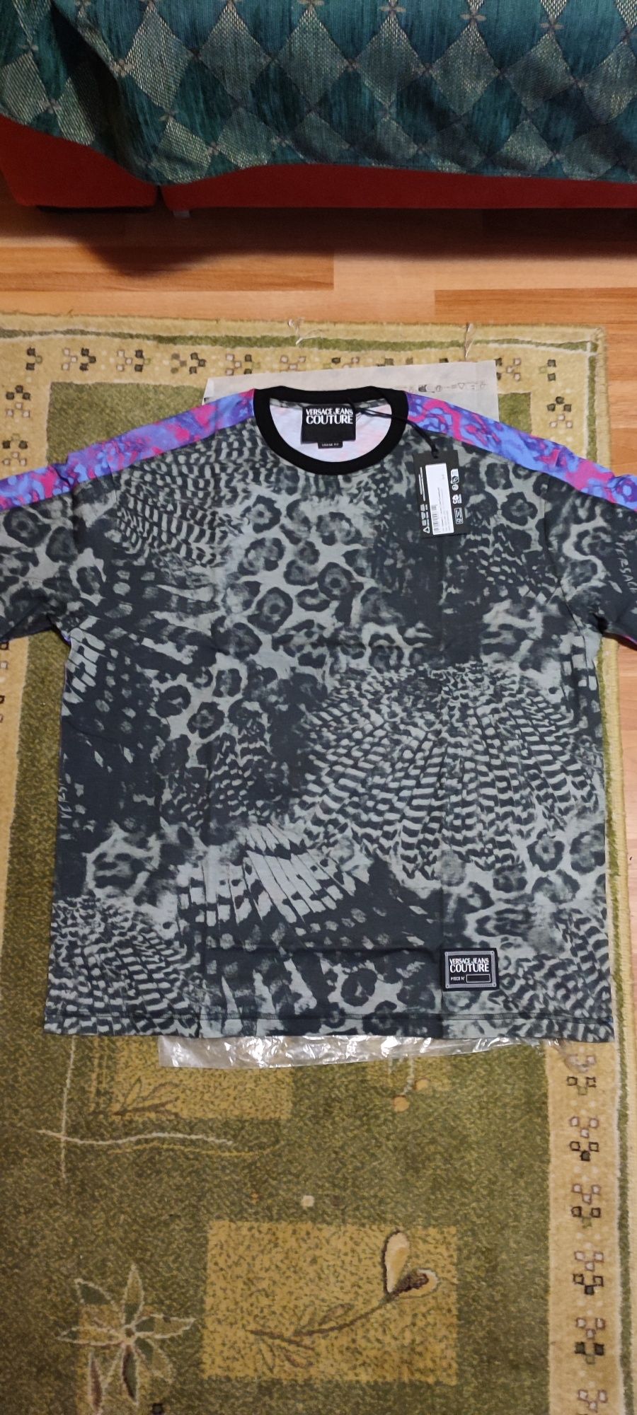 Tricou original VERSACE Animalier colectia noua L,XL pret ofertaa