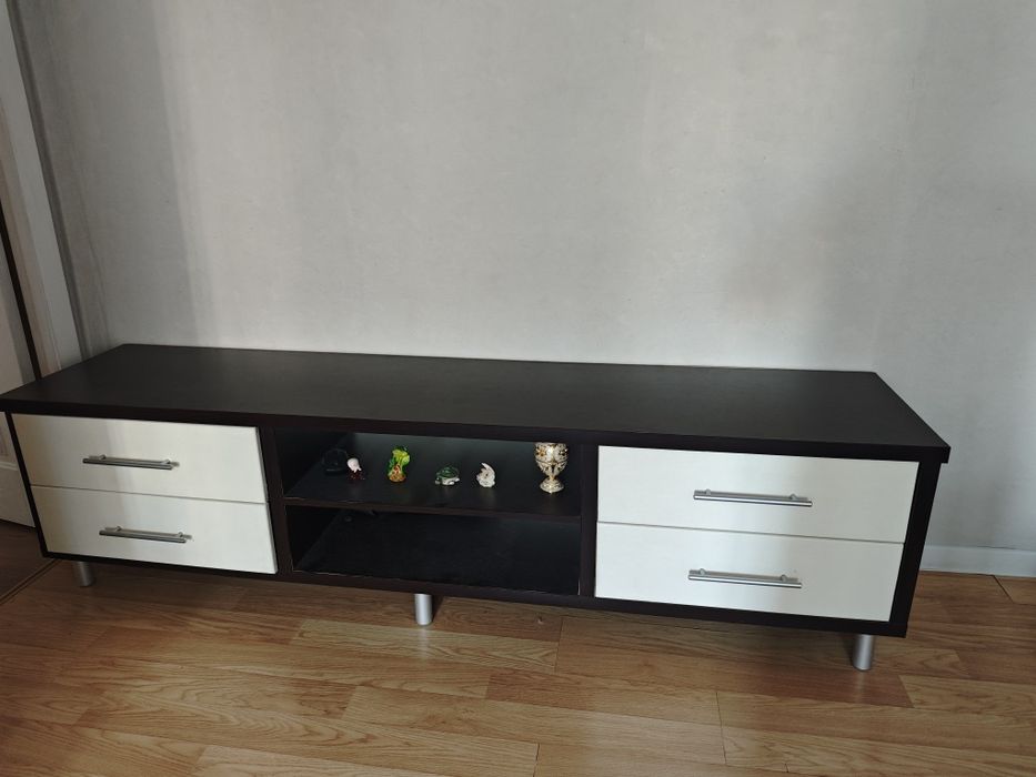 Продам тумбу для гостиной