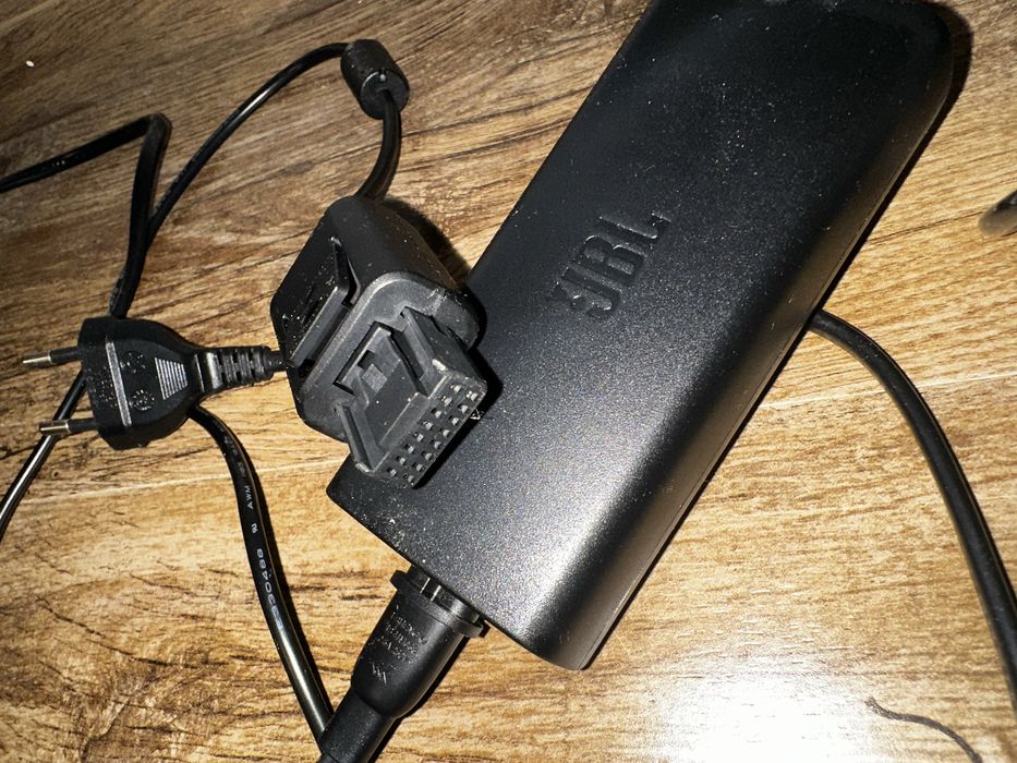 BMW X1 x-drive Automata 177 CP  2011- JBL BassPro Go. V2+ incarcator