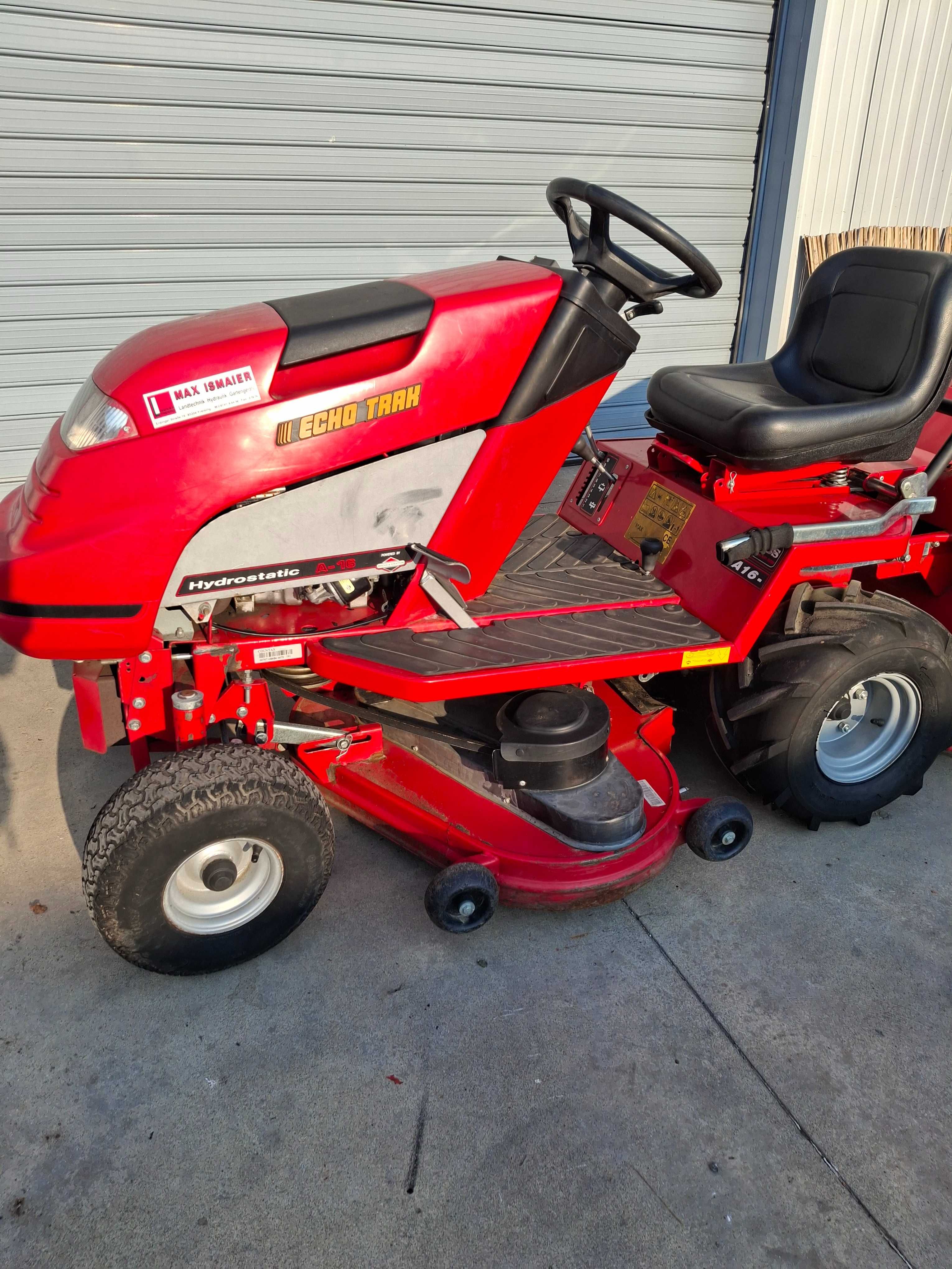 Tракторна косачка ECHO TRAK 16 HP двуцилиндров