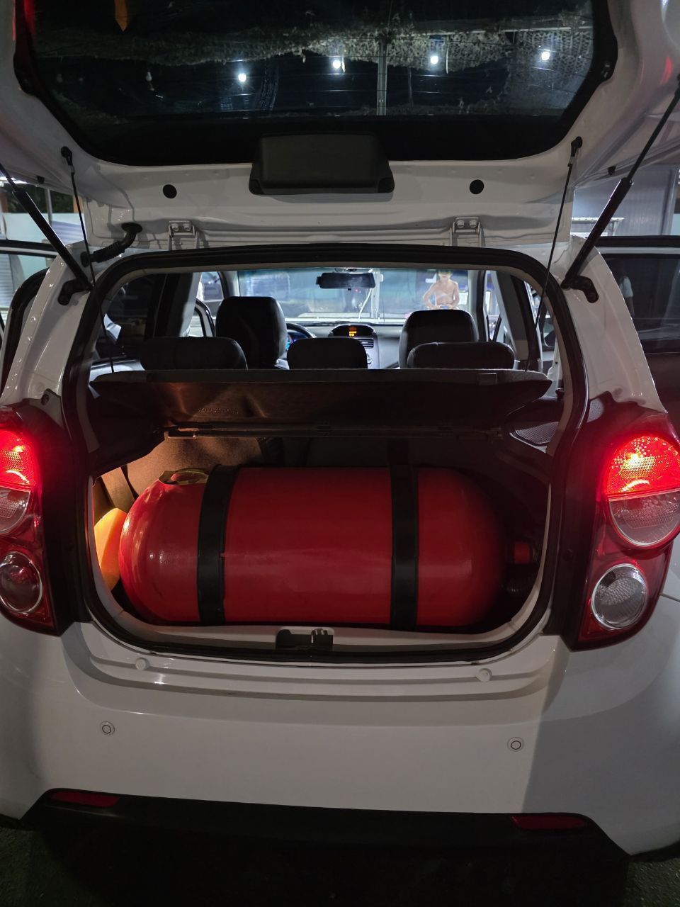 SPARK AVTOMAT 2020 YIL 4 pakalenya metani bor