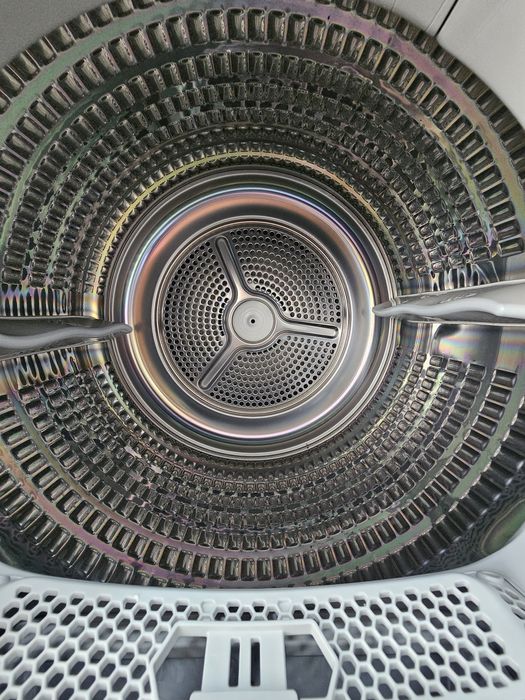 Сушилня с термопомпа Haier