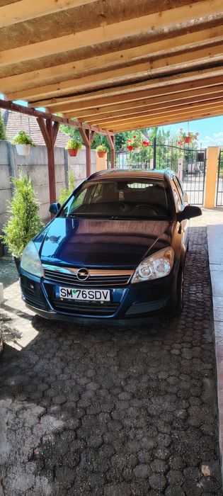 Vînd Opel Astra h2010 1,7 CDTI