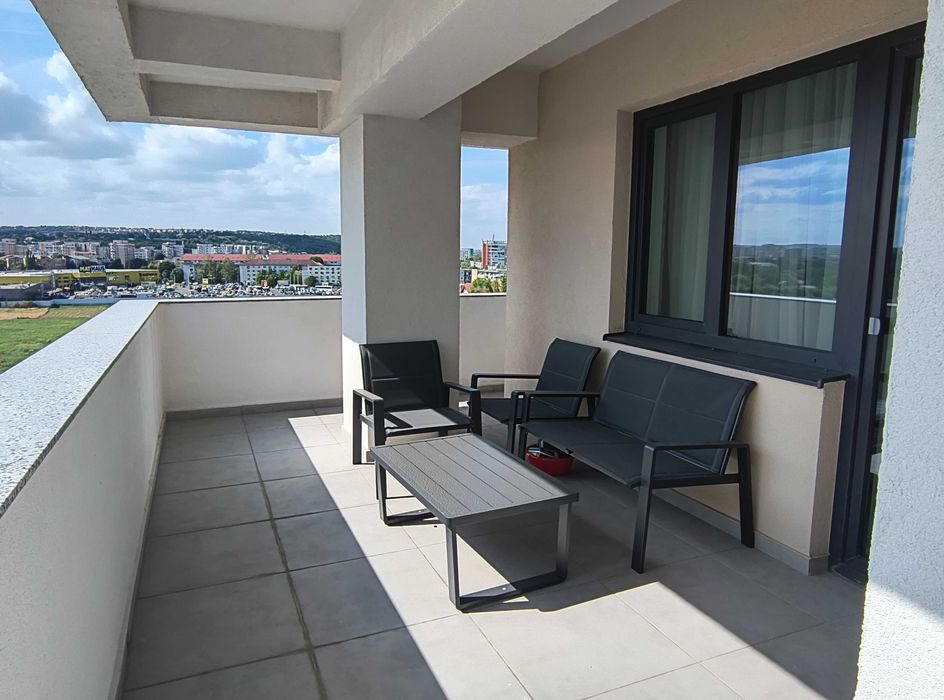 Ap. 2c decomandat cu terasa, complet mobilat si utilat, UNIREA TOWERS