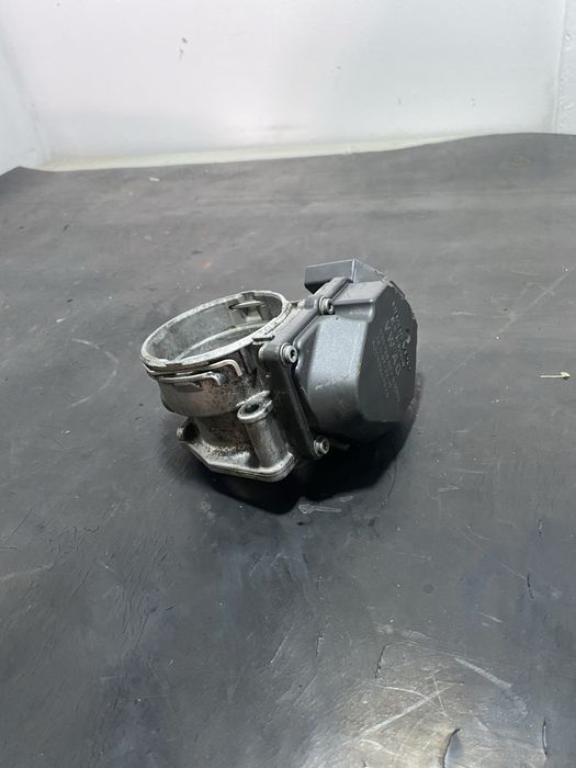 Clapeta acceleratie Volkswagen Vw EOS 2.0 TDI BMM 140 cp 076128063A