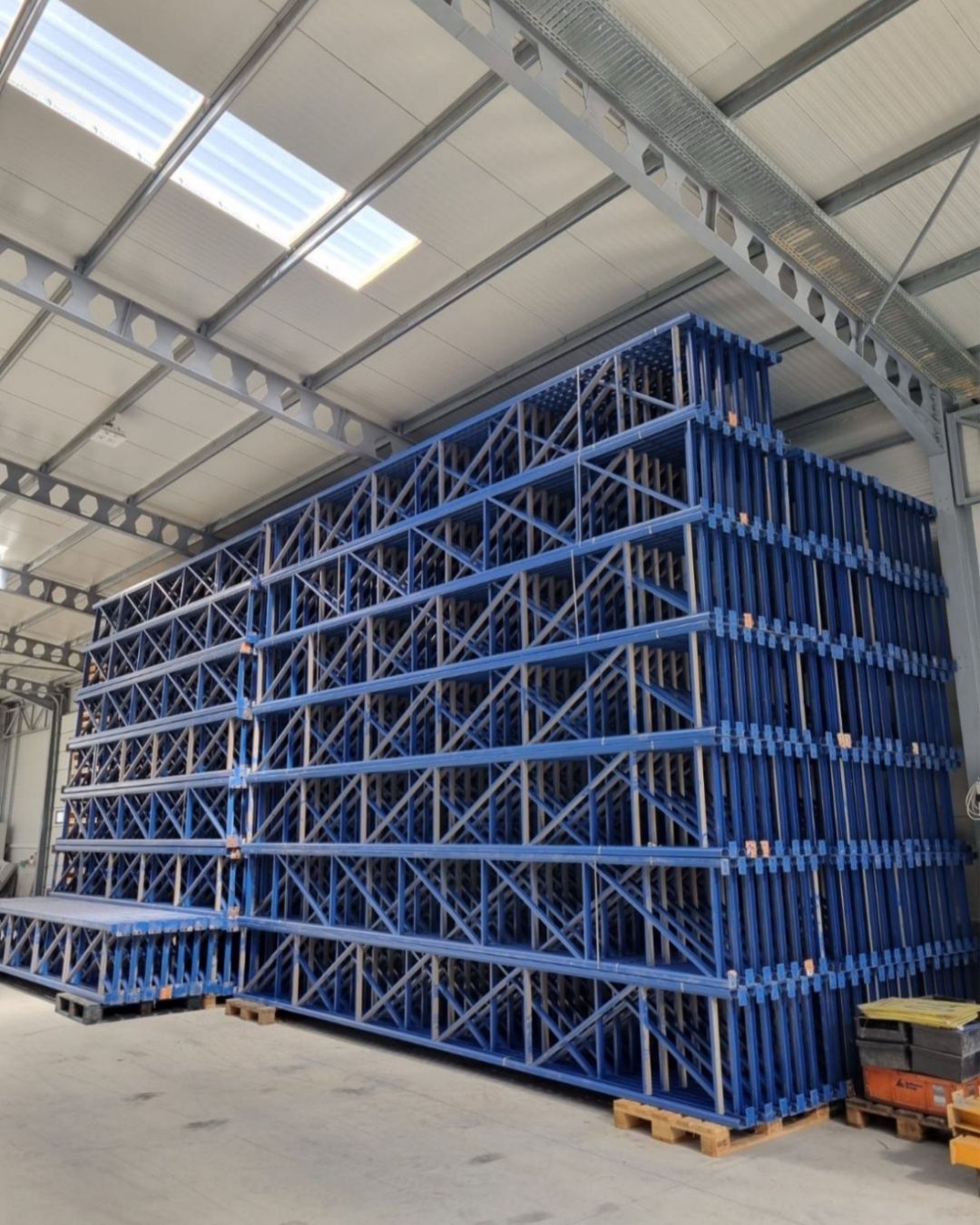 Rafturi metalice profesionale
