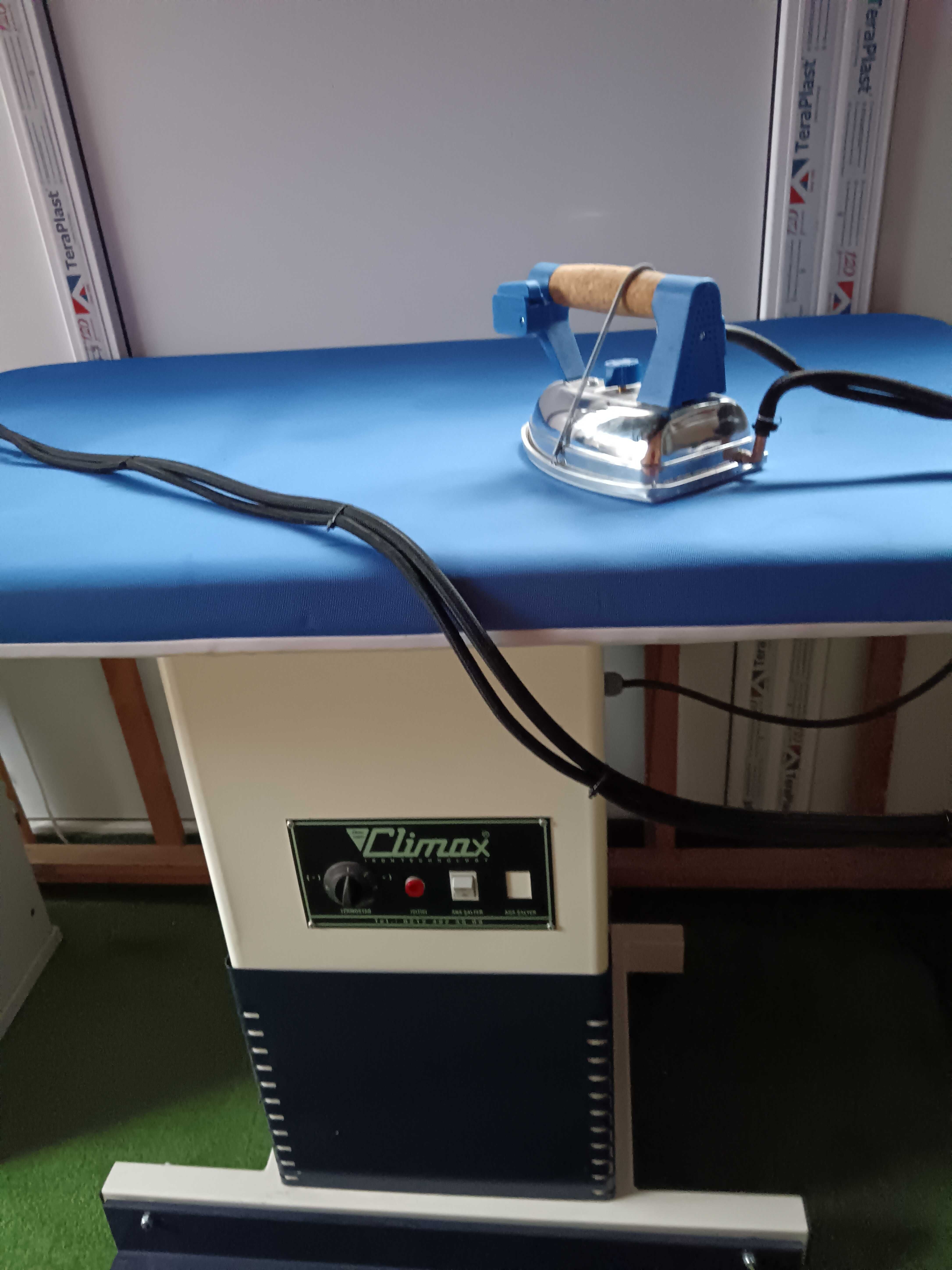 Masa de calcat industriala si boiler abur profesional