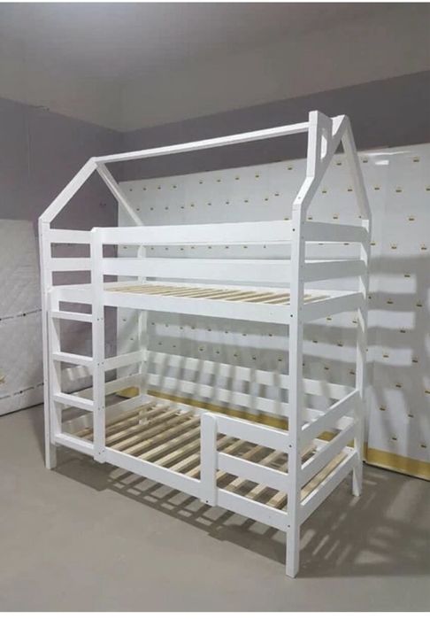 Двухярусная кровать