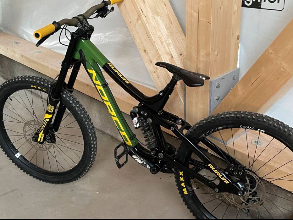 Велосипед за спускане Norco Aurum C7.3 Carbon 2018 27.5 M